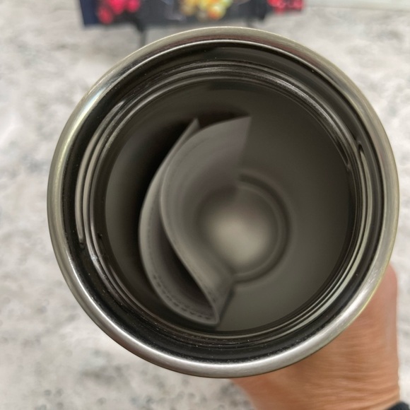 2024 Holiday Gold and White Gradient SS Water Bottle. NWT, HTF. Very classy. - Picture 6 of 8